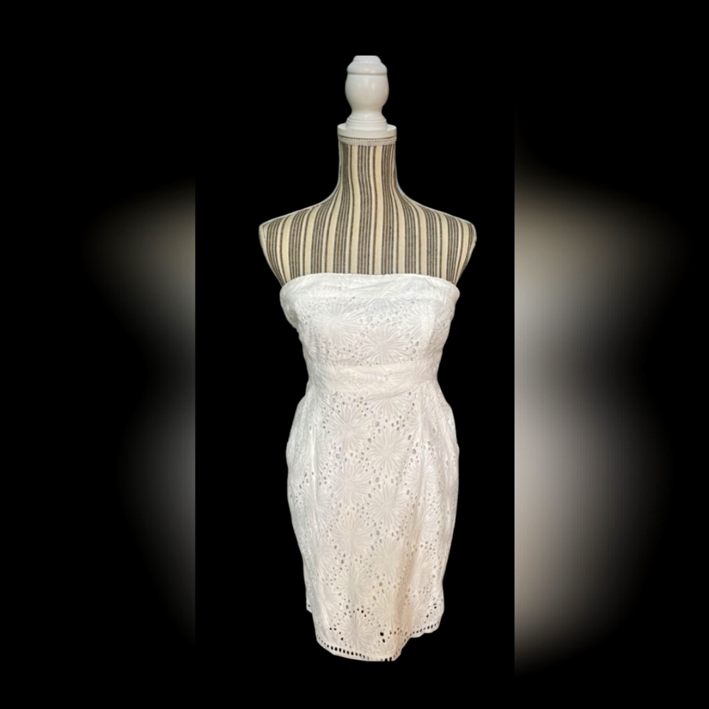NY and Company Elegant White Lace Eyelet Strapless Dress. Size 14.